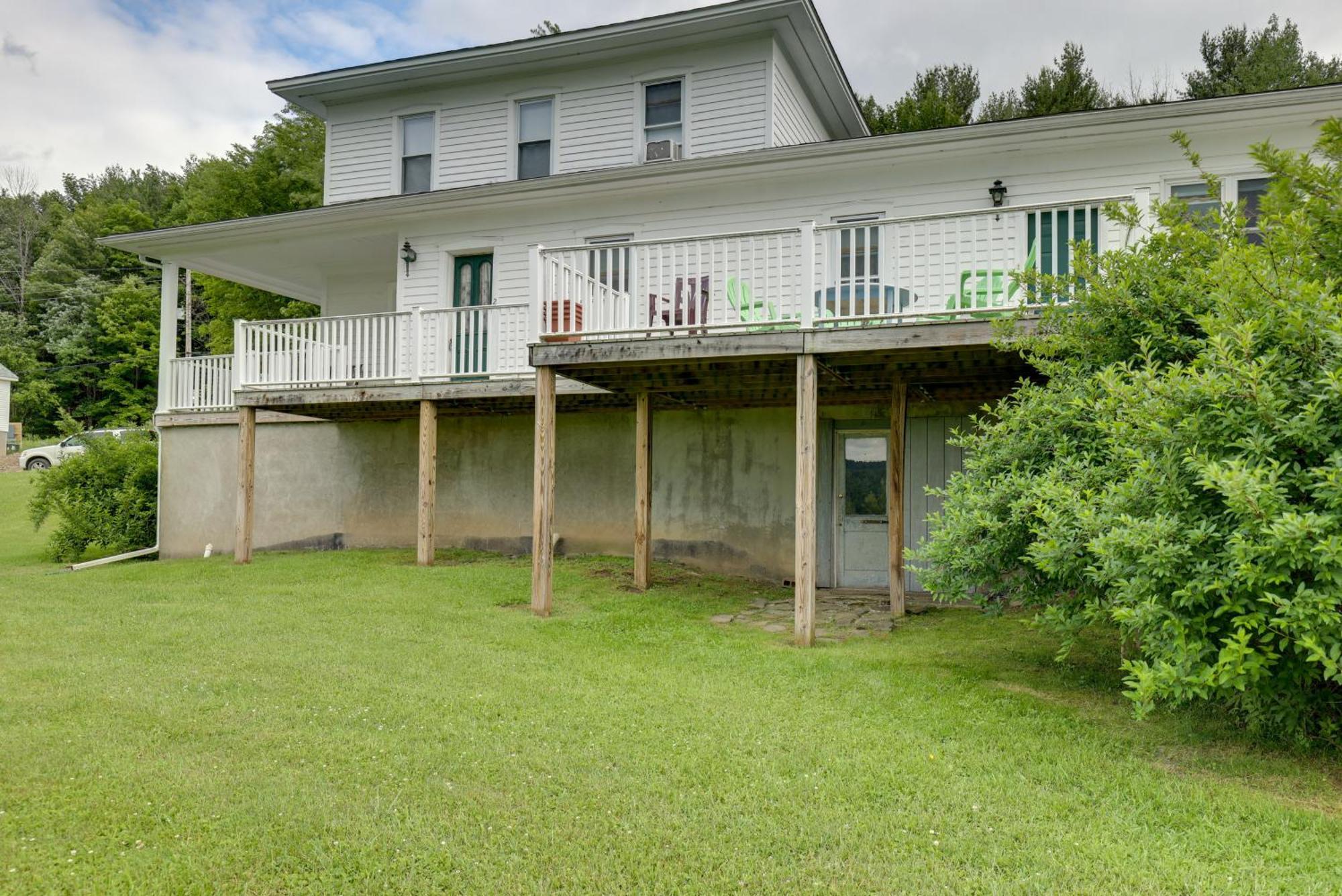Lawrenceville Apartment With Deck Near Gaming Lands! Eksteriør billede