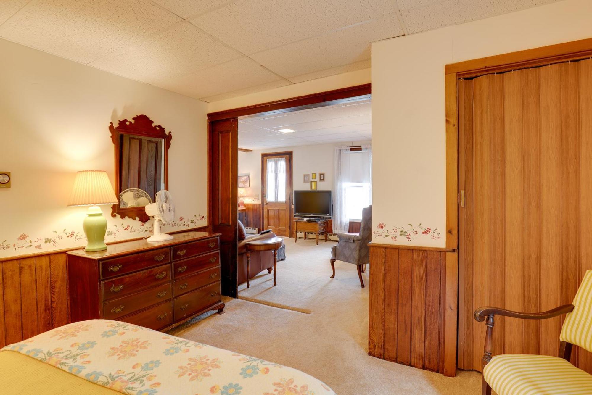 Lawrenceville Apartment With Deck Near Gaming Lands! Eksteriør billede